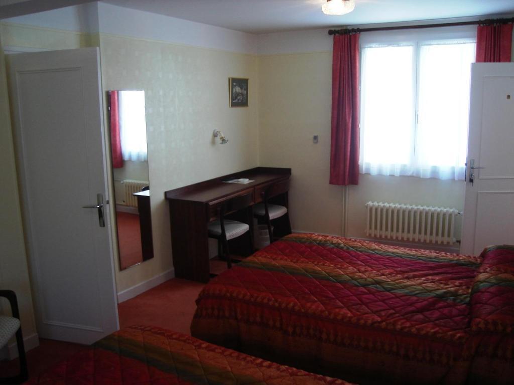 Hotel Beausejour Chaudes-Aigues Pokoj fotografie